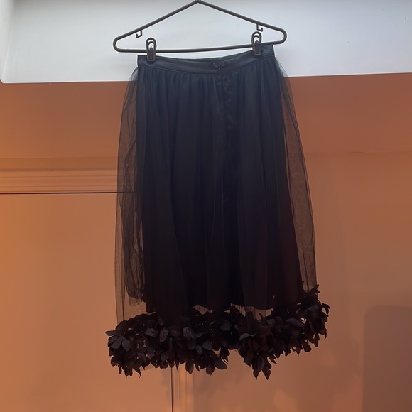 Pretty Little Thing Gauzy Black Skirt / UK 8/US 4 - Picture 2 of 3